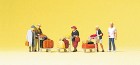 75033 Preiser Travelers with Luggage Trolleys